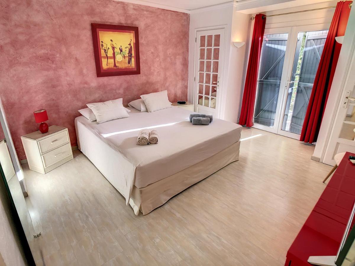 3 Bedrooms Villa Near Cannes - Pool & Jacuzzi - Sea View Mandelieu Exteriör bild