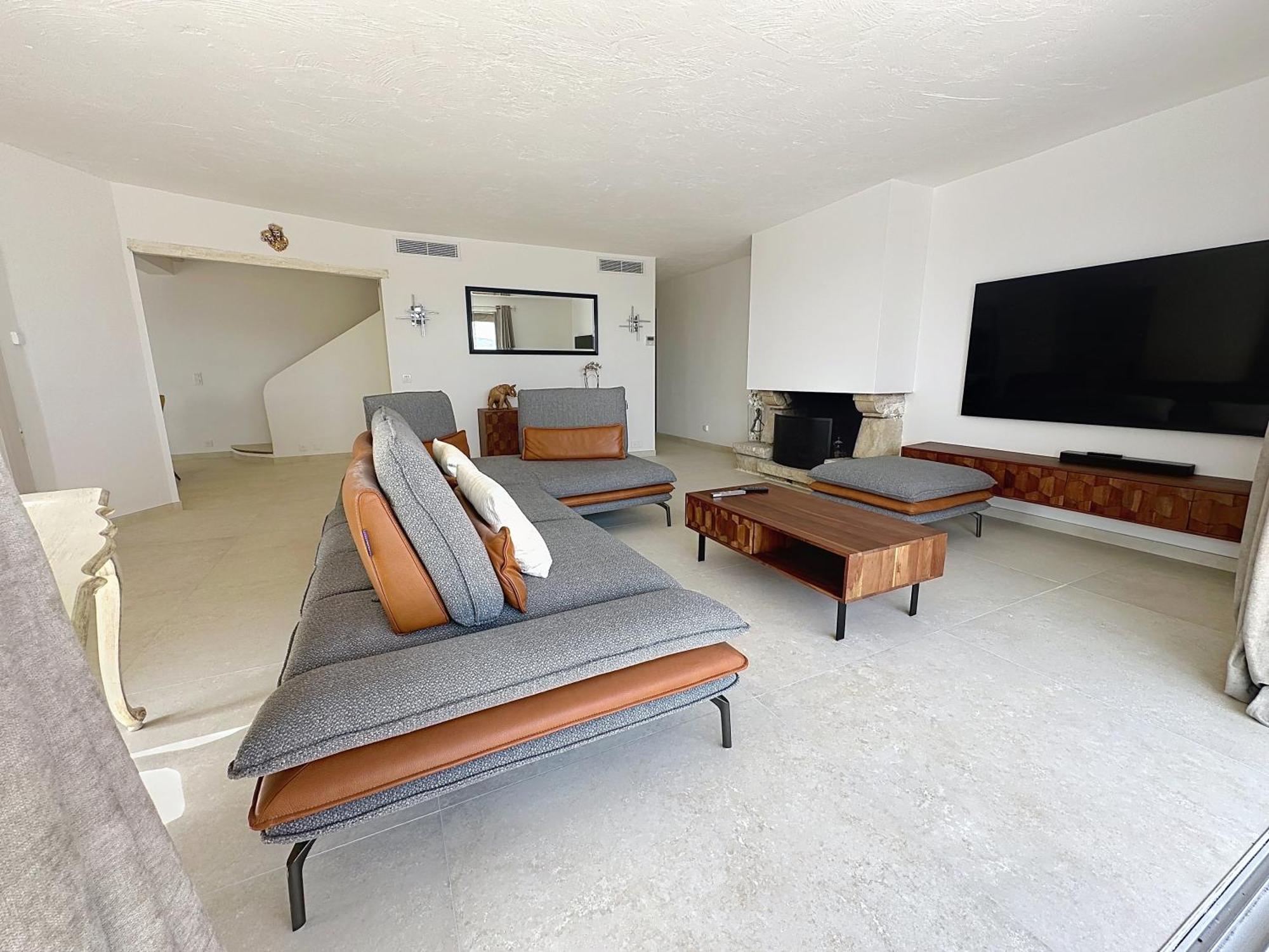 3 Bedrooms Villa Near Cannes - Pool & Jacuzzi - Sea View Mandelieu Exteriör bild